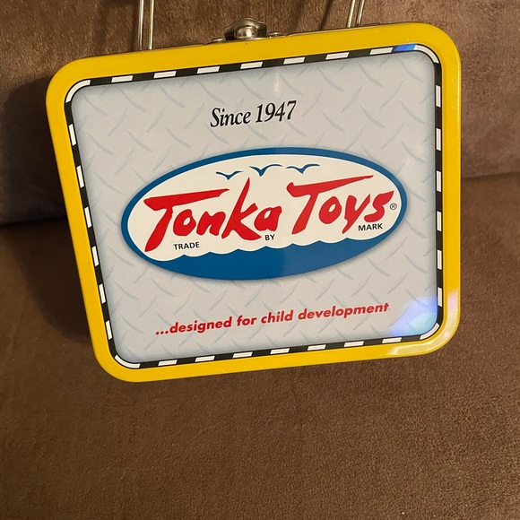 Tonka Other - New Collectors Tonka Toys metal lunch tin handle